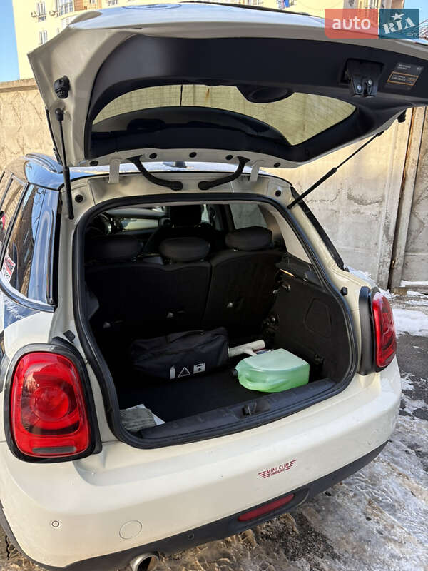 Хэтчбек MINI Cooper 2015 в Киеве