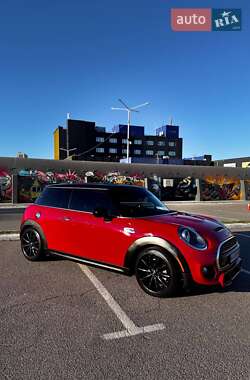 Хэтчбек MINI Cooper 2019 в Киеве