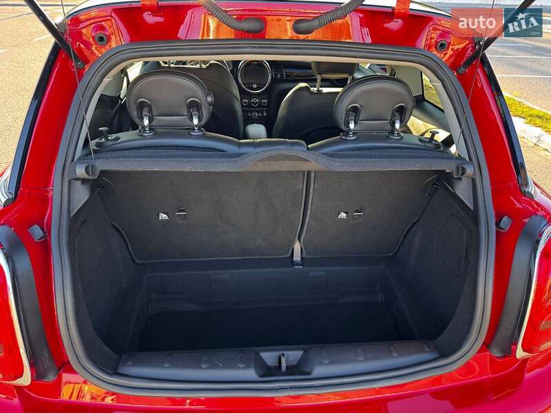 Хэтчбек MINI Cooper 2019 в Киеве фото 12 Хэтчбек MINI Cooper 2019 в Киеве