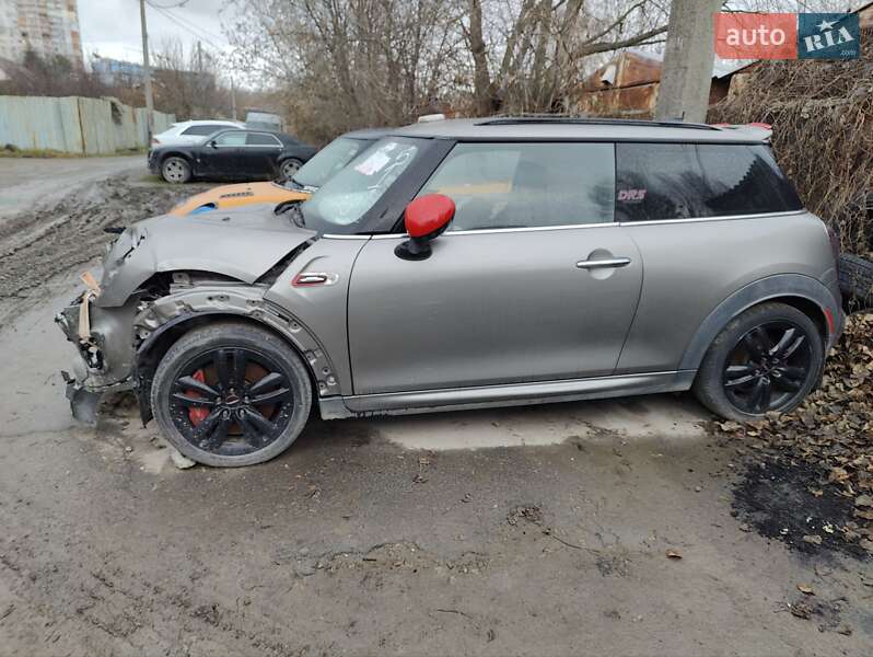Хэтчбек MINI Cooper 2016 в Киеве