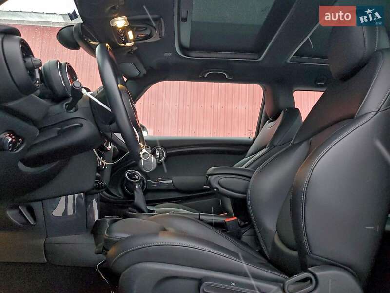 Хетчбек MINI Cooper 2017 в Вінниці