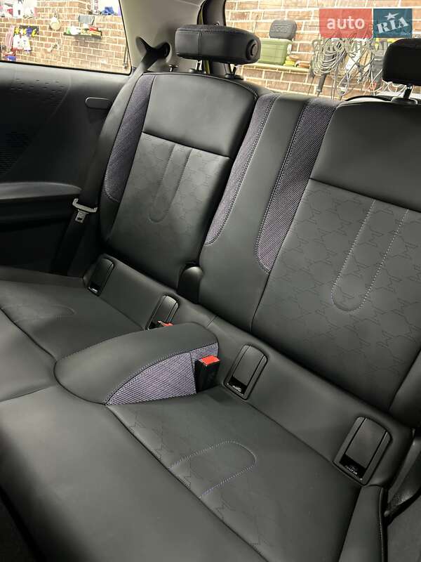 Хэтчбек MINI Cooper 2024 в Львове