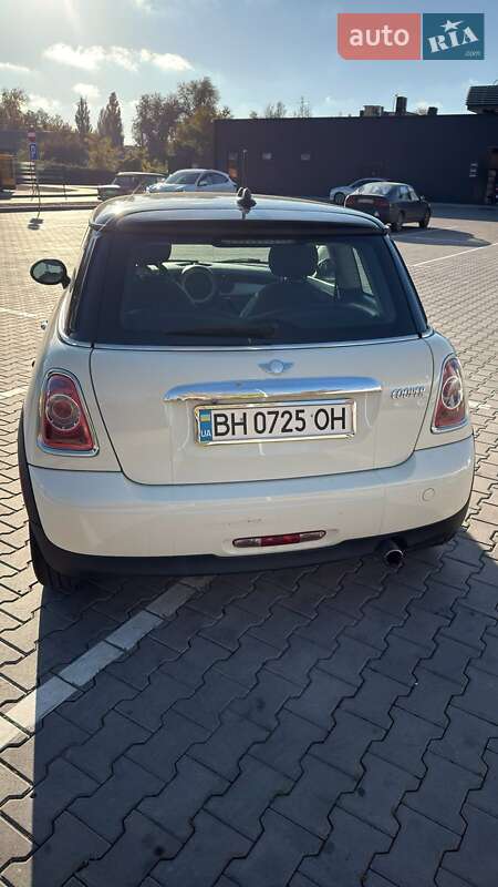 Хэтчбек MINI Cooper 2013 в Одессе