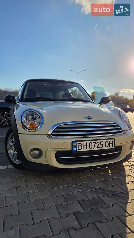 Хэтчбек MINI Cooper 2013 в Одессе