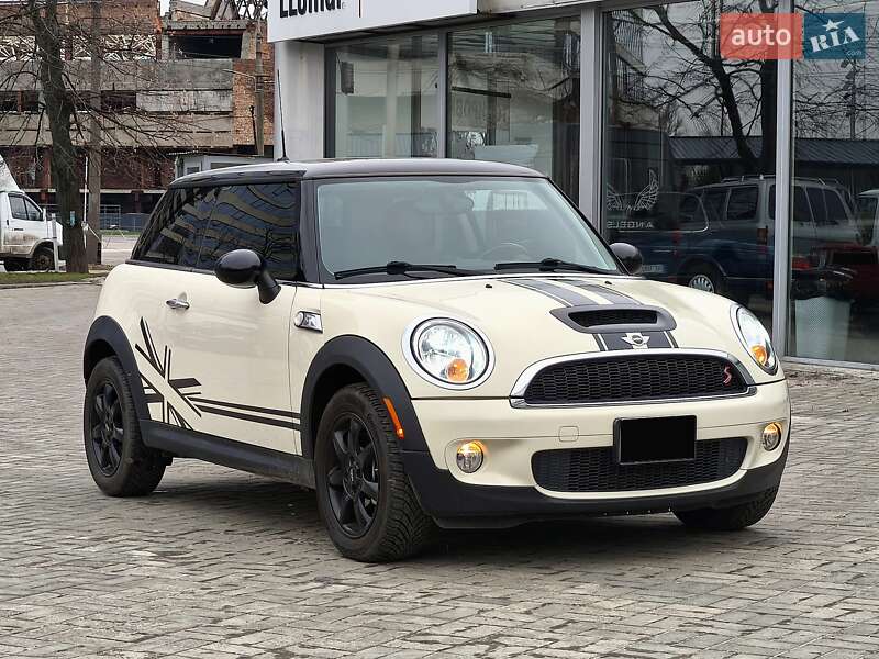 Хэтчбек MINI Cooper 2010 в Днепре