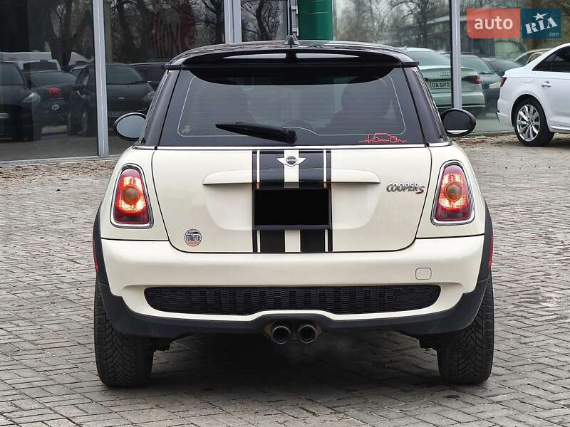 Хэтчбек MINI Cooper 2010 в Днепре