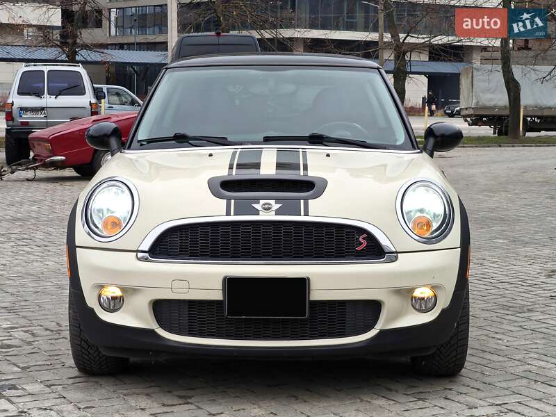 Хэтчбек MINI Cooper 2010 в Днепре