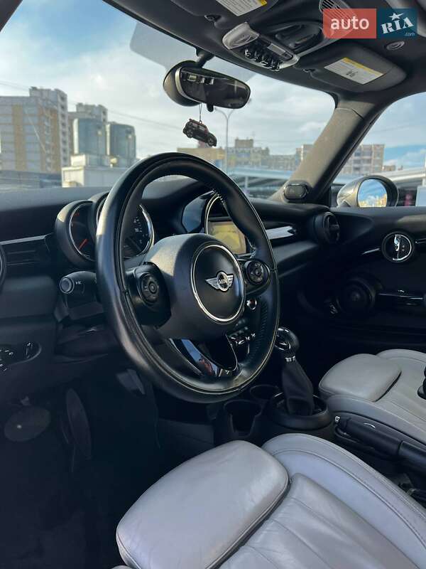 Хетчбек MINI Cooper 2017 в Києві