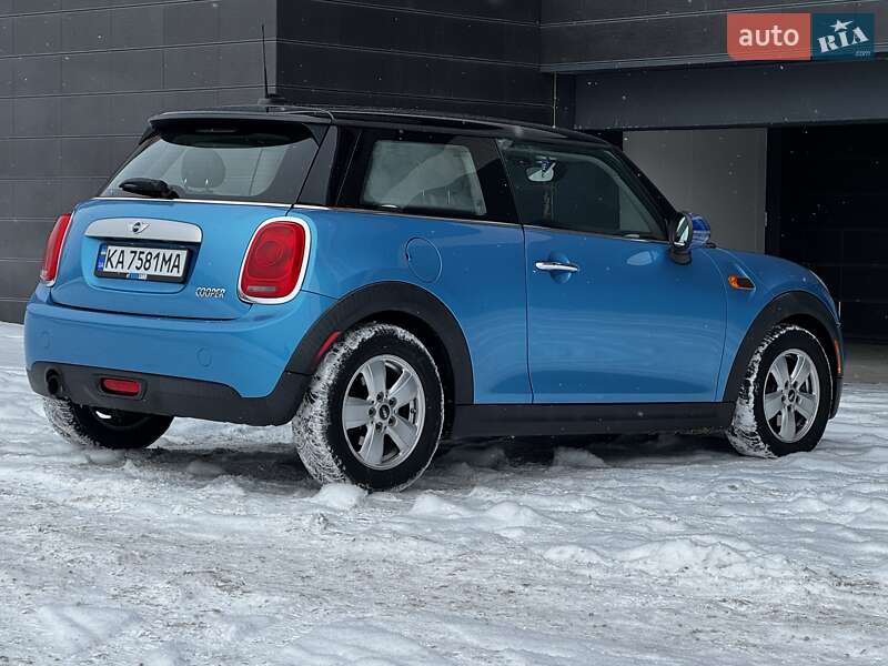 Хэтчбек MINI Cooper 2015 в Киеве