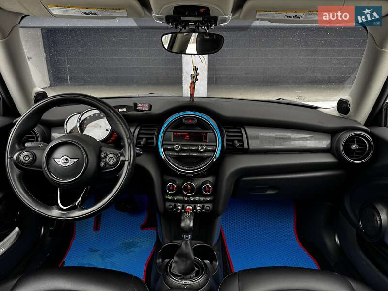 Хэтчбек MINI Cooper 2015 в Киеве