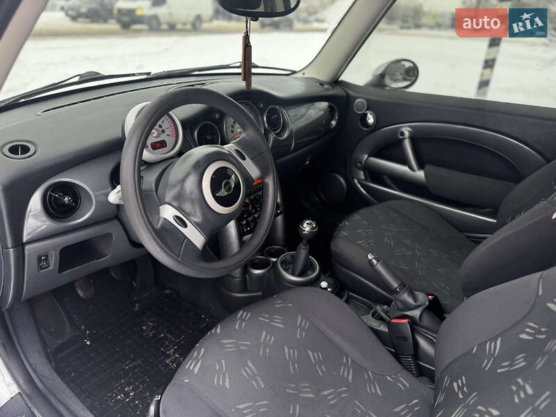 Хетчбек MINI Cooper 2004 в Василькові