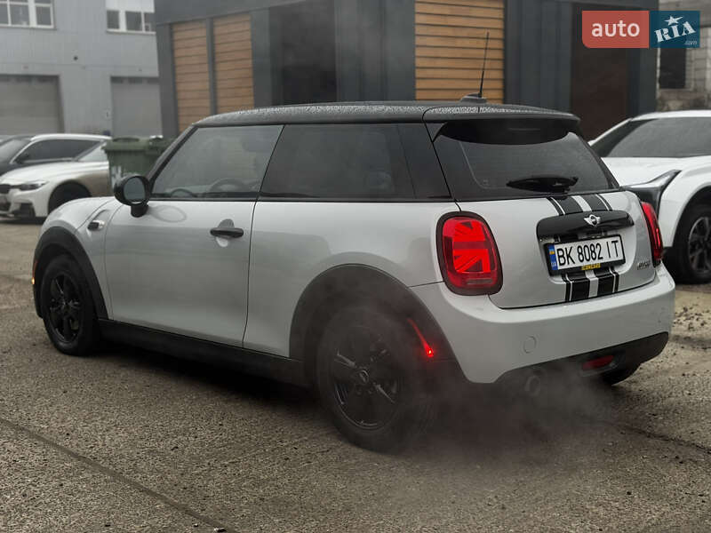 Хэтчбек MINI Cooper 2015 в Житомире