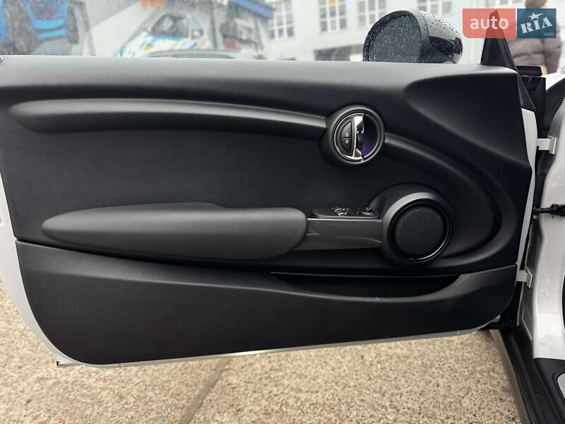 Хэтчбек MINI Cooper 2015 в Житомире