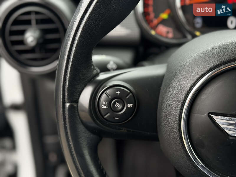 Хэтчбек MINI Cooper 2015 в Житомире