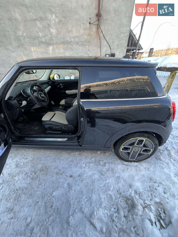 Хэтчбек MINI Cooper 2023 в Тячеве