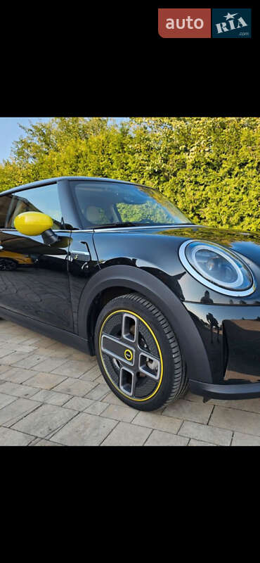 Хэтчбек MINI Cooper 2023 в Тячеве