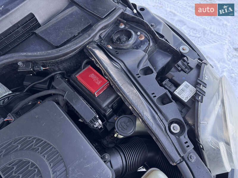 Хэтчбек MINI Cooper 2011 в Ровно