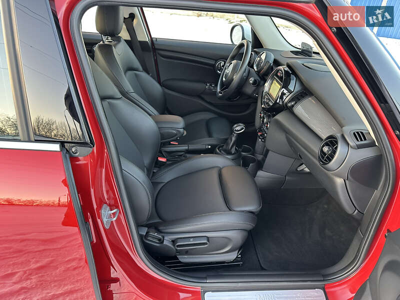 Хетчбек MINI Cooper 2017 в Києві