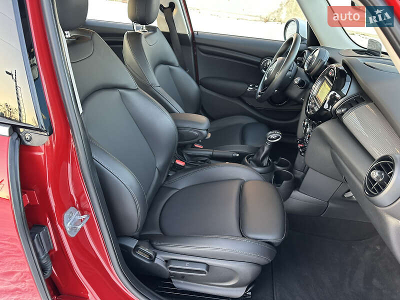 Хетчбек MINI Cooper 2017 в Києві