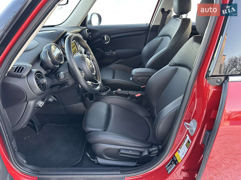 Хетчбек MINI Cooper 2017 в Києві