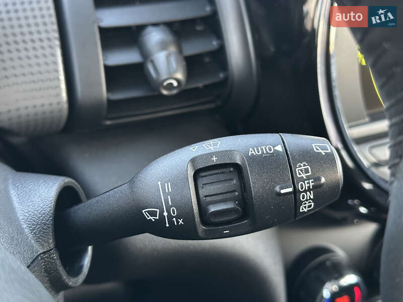 Хетчбек MINI Cooper 2017 в Києві