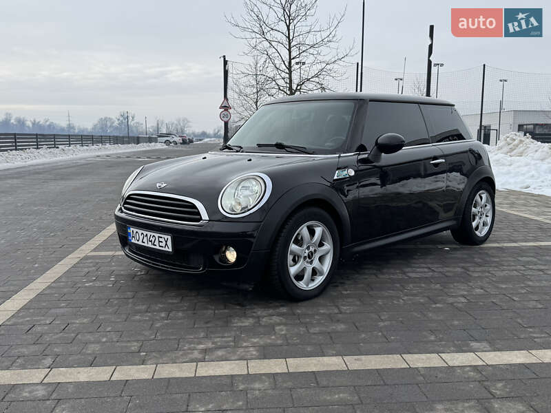 Хэтчбек MINI Cooper 2009 в Мукачево
