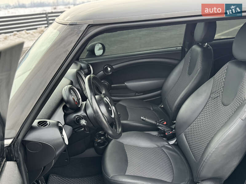 Хэтчбек MINI Cooper 2009 в Мукачево