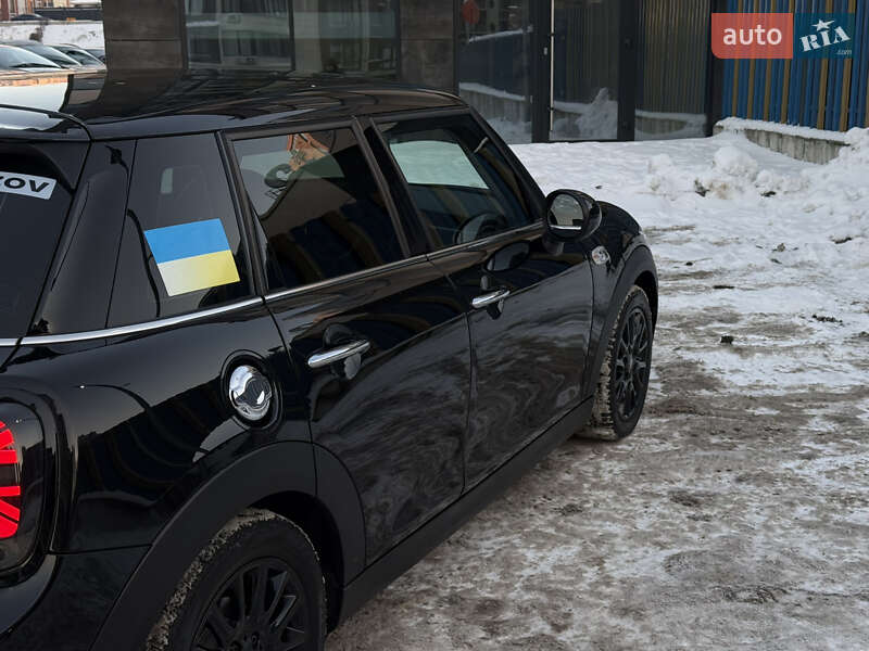 Хетчбек MINI Cooper 2017 в Києві