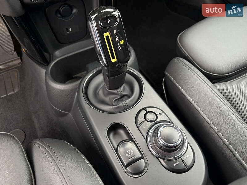 Хэтчбек MINI Cooper 2022 в Ужгороде