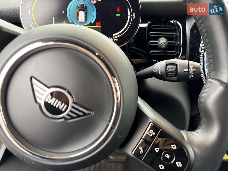 Хэтчбек MINI Cooper 2022 в Ужгороде