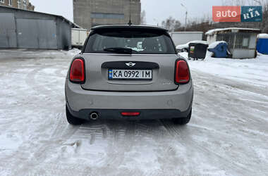 Хэтчбек MINI Cooper 2016 в Киеве