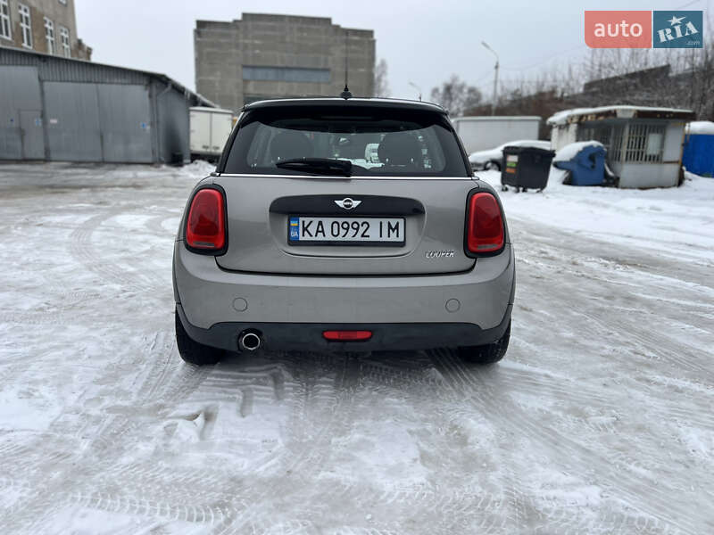 Хэтчбек MINI Cooper 2016 в Киеве