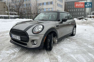 Хэтчбек MINI Cooper 2016 в Киеве