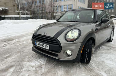 Хэтчбек MINI Cooper 2016 в Киеве