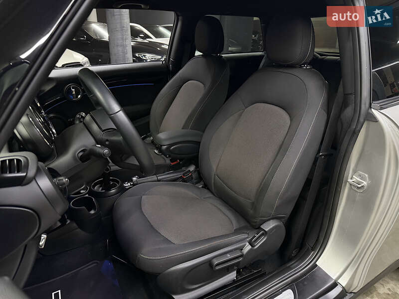 Хэтчбек MINI Cooper 2023 в Одессе