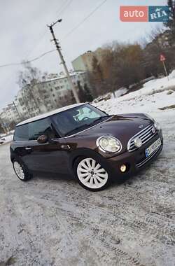 Хэтчбек MINI Cooper 2009 в Ивано-Франковске