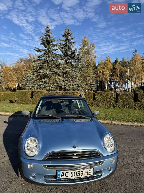 Хэтчбек MINI Cooper 2004 в Луцке