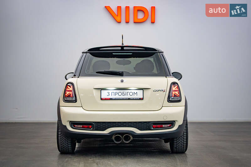 Хэтчбек MINI Cooper 2010 в Киеве