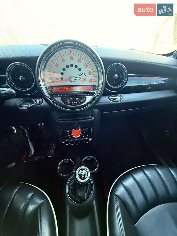 Хэтчбек MINI Cooper 2010 в Харькове