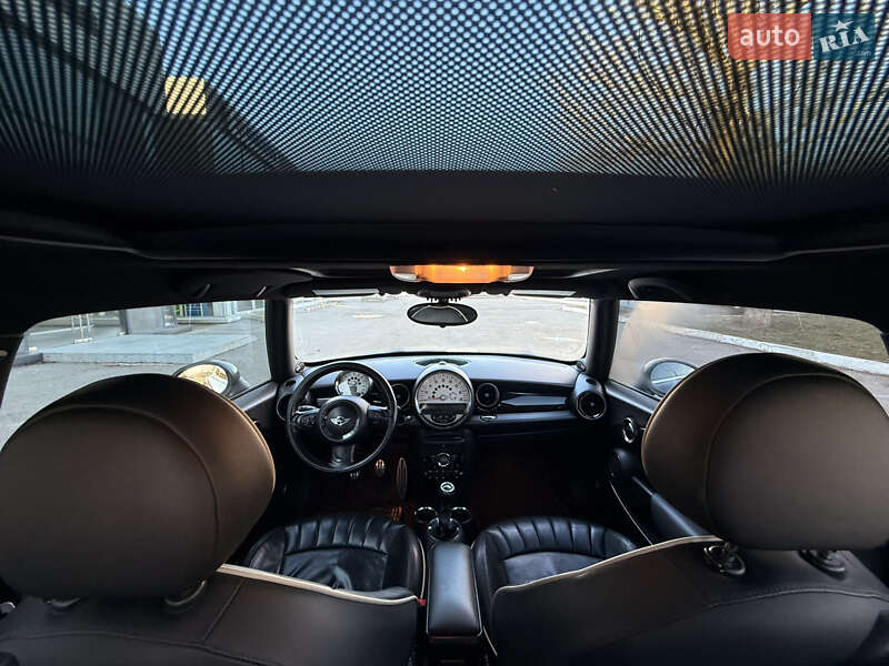 Хэтчбек MINI Cooper 2010 в Харькове