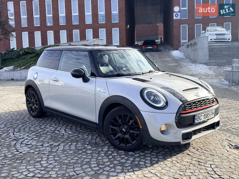 Хетчбек MINI Cooper 2016 в Дніпрі