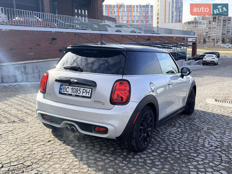 Хетчбек MINI Cooper 2016 в Дніпрі