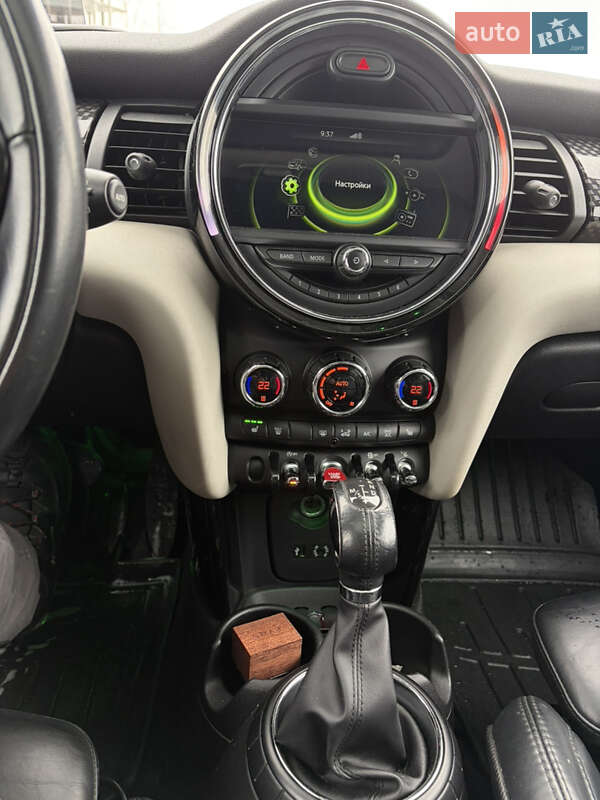 Хэтчбек MINI Cooper 2015 в Киеве