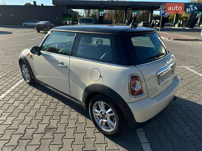 Хетчбек MINI Cooper 2013 в Одесі фото 25 Хетчбек MINI Cooper 2013 в Одесі