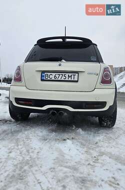 Хэтчбек MINI Cooper 2010 в Львове