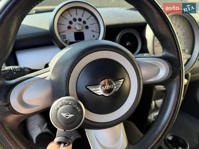 Хэтчбек MINI Cooper 2008 в Трускавце