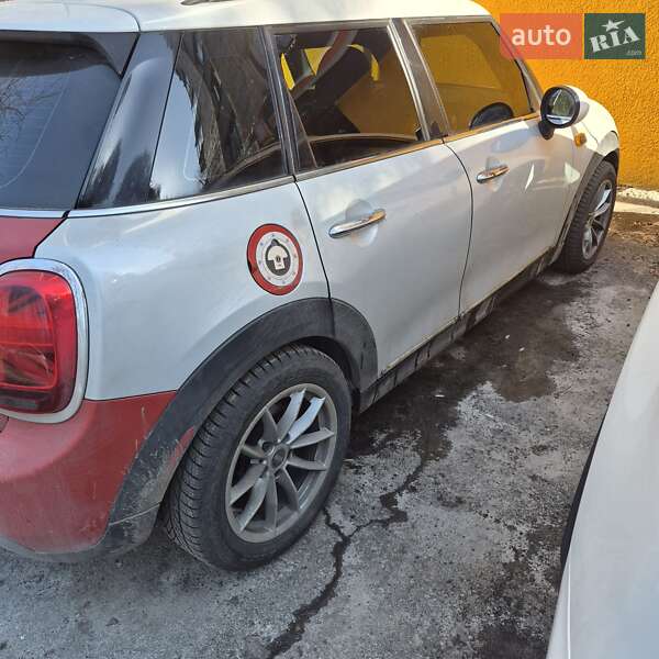 Хэтчбек MINI Cooper 2015 в Львове фото 3 Хэтчбек MINI Cooper 2015 в Львове