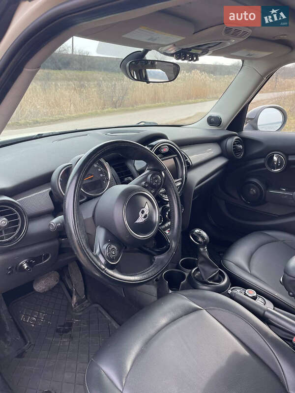 Хетчбек MINI Cooper 2016 в Києві фото 6 Хетчбек MINI Cooper 2016 в Києві
