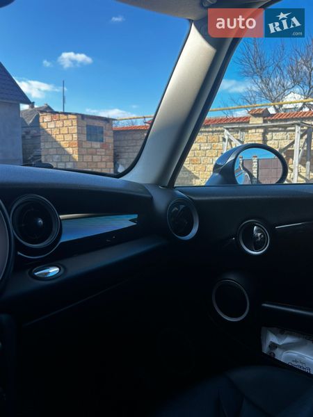 Хэтчбек MINI Cooper 2011 в Раздельной