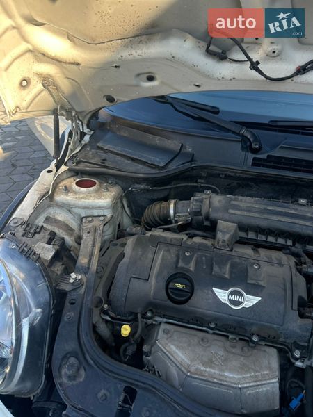 Хэтчбек MINI Cooper 2011 в Раздельной